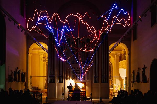 Wien Modern 2024: Ingrid Schmoliner &amp; Bernhard Rasinger - NUT (Pfarrkirche St. Gertrud, 14.11.2024) Foto: eSeL.at - Robert Puteanu