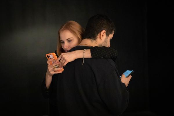 eSeL BEZIRKSKUNST: Eröffnung Bilderbuch (Freiraum Q21 / MQ, 2020) Foto: eSeL Foto: eSeL.at - Lorenz Seidler