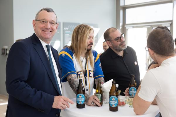 Eröffnung "Shaping Tomorrow´s World" - Wall Drawing by ThinkVisual / Chiara de Eccher (AIT Artloop, 8.4.2026) Foto: eSeL.at - Lorenz Seidler