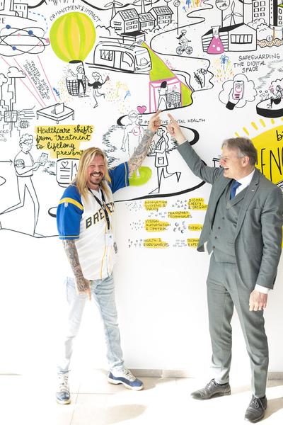 Eröffnung "Shaping Tomorrow´s World" - Wall Drawing by ThinkVisual / Chiara de Eccher (AIT Artloop, 8.4.2026) Foto: eSeL.at - Lorenz Seidler