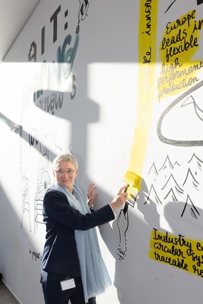 Eröffnung "Shaping Tomorrow´s World" - Wall Drawing by ThinkVisual / Chiara de Eccher (AIT Artloop, 8.4.2026) Foto: eSeL.at - Lorenz Seidler