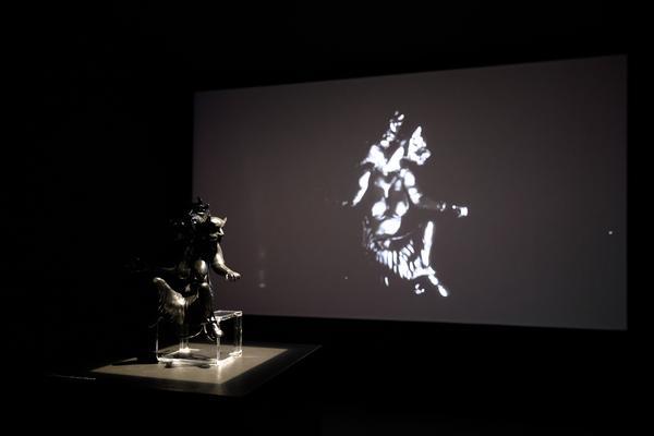 She, Who Dwells in the Shadows (Kunstraum Niederoesterreich, 12.03. - 09.05.2026) Foto: eSeL.at - Joanna Pianka