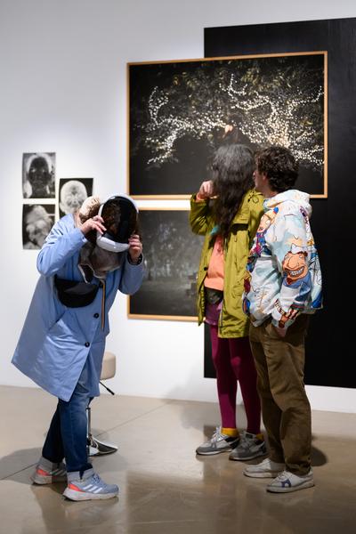 She, Who Dwells in the Shadows (Kunstraum Niederoesterreich, 12.03. - 09.05.2026) Foto: eSeL.at - Joanna Pianka