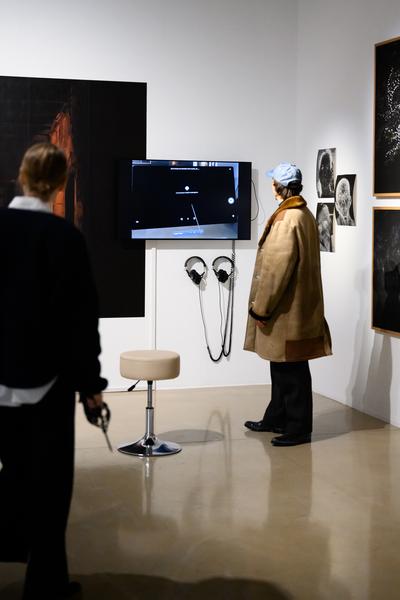 She, Who Dwells in the Shadows (Kunstraum Niederoesterreich, 12.03. - 09.05.2026) Foto: eSeL.at - Joanna Pianka