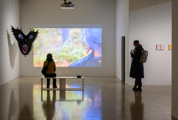 She, Who Dwells in the Shadows (Kunstraum Niederoesterreich, 12.03. - 09.05.2026) Foto: eSeL.at - Joanna Pianka