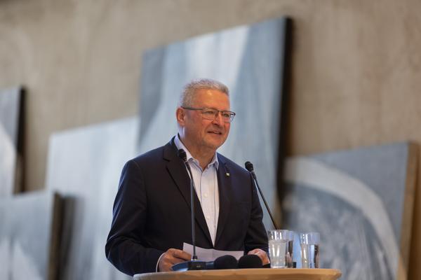 Soli Kiani "Hope moves History towards Freedom" (Dominikanerkirche Krems, 26.6.2026) Foto: eSeL.at - Lorenz Seidler
