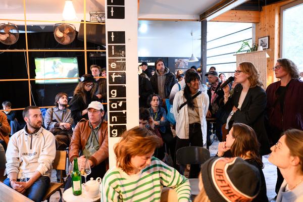 Klima Biennale: Solutions &amp; Strategies (Badeschiff, 29.04. - 03.05.2026) Foto: eSeL.at - Joanna Pianka