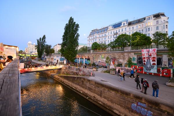 Klima Biennale: Solutions &amp; Strategies (Badeschiff, 29.04. - 03.05.2026) Foto: eSeL.at - Joanna Pianka