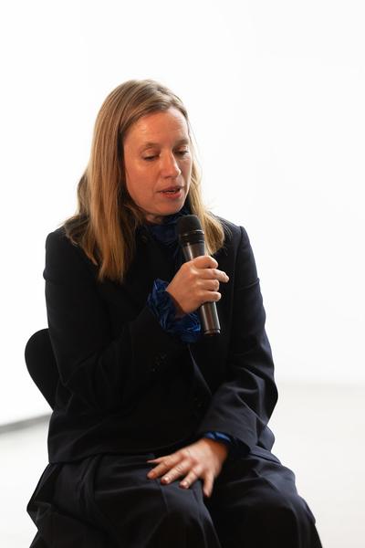 VIENNA ART WEEK: Sophie von Hellermann im Gespräch mit Michelle Cotton (Kunsthalle Wien, 11.11.2025) Foto: eSeL.at - Lorenz Seidler