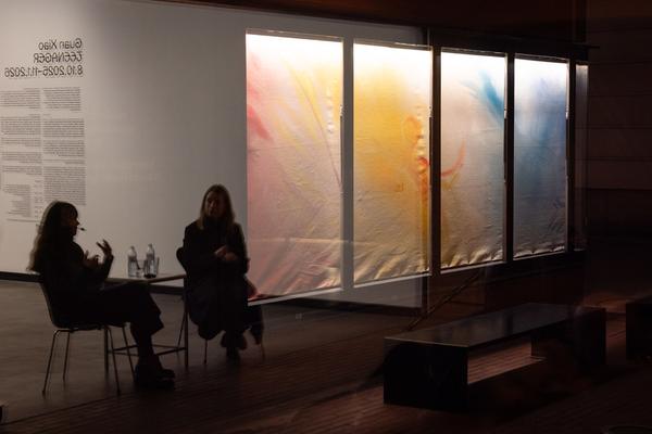 VIENNA ART WEEK: Sophie von Hellermann im Gespräch mit Michelle Cotton (Kunsthalle Wien, 11.11.2025) Foto: eSeL.at - Lorenz Seidler