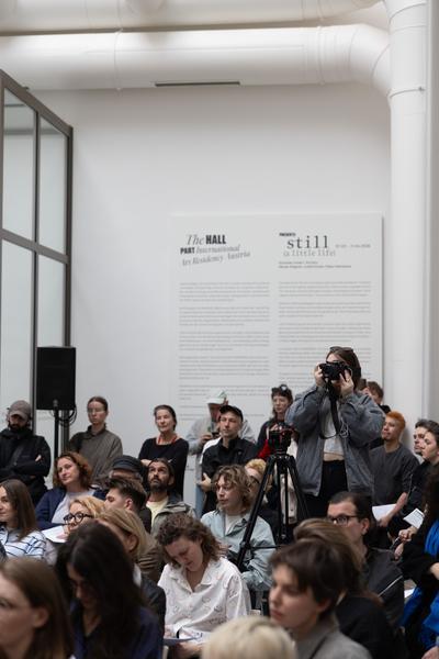 "still (a little life)" - Neven Allgeier, Judith Eisler, Pakui Hardware (The Hall. PART International Art Residency Austria, 7.3.2026) Foto: eSeL.at - Lorenz Seidler