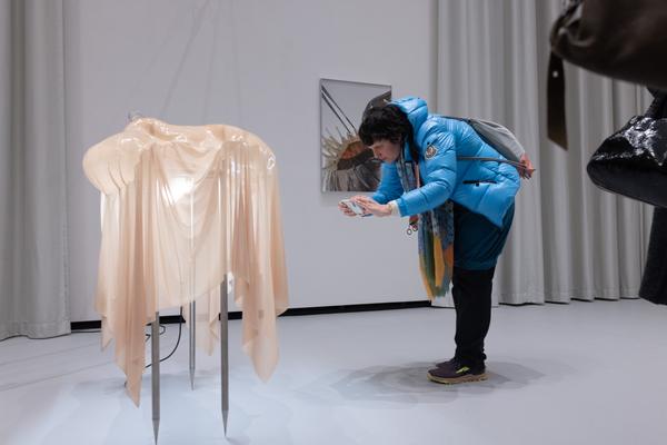 "still (a little life)" - Neven Allgeier, Judith Eisler, Pakui Hardware (The Hall. PART International Art Residency Austria, 7.3.2026) Foto: eSeL.at - Lorenz Seidler