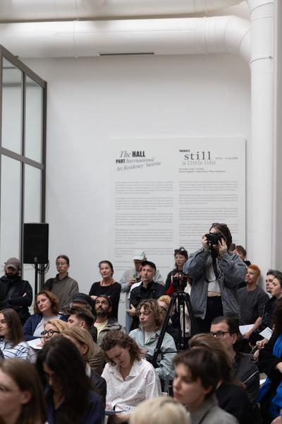 "still (a little life)" - Neven Allgeier, Judith Eisler, Pakui Hardware (The Hall. PART International Art Residency Austria, 7.3.2026) Foto: eSeL.at - Lorenz Seidler