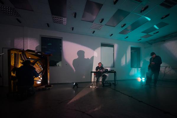 Fluviale: STREAM.field – Art Laboratory - the FINAL (Reallabor Fassfabrik, 22.11.2025) Foto: eSeL.at - Joanna Pianka