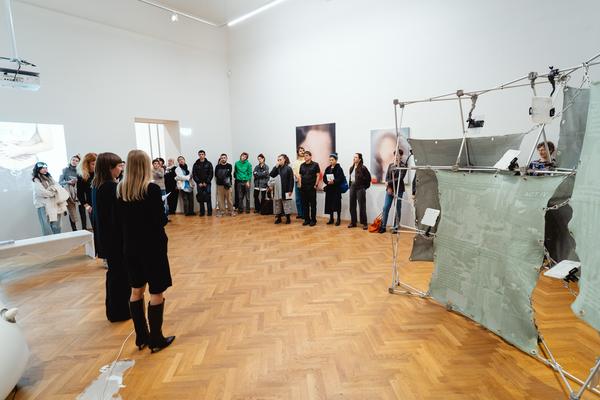 SUCK MY CODE! (Akademie der bildenden Künste / Exhibit Galerie, 05.11.2025 - 08.02.2026) Foto: eSeL.at - Robert Puteanu