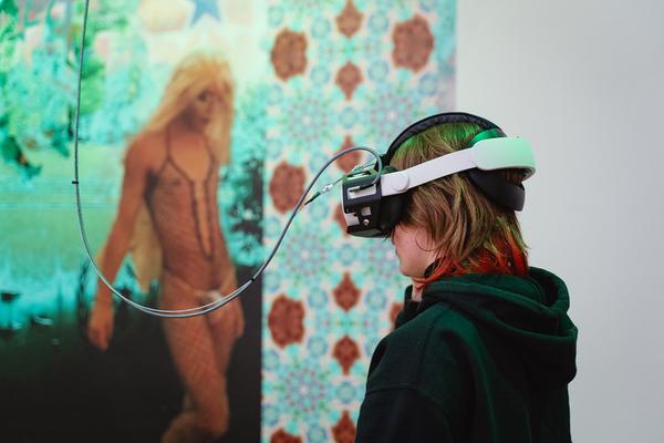 SUCK MY CODE! (Akademie der bildenden Künste / Exhibit Galerie, 05.11.2025 - 08.02.2026) Foto: eSeL.at - Robert Puteanu