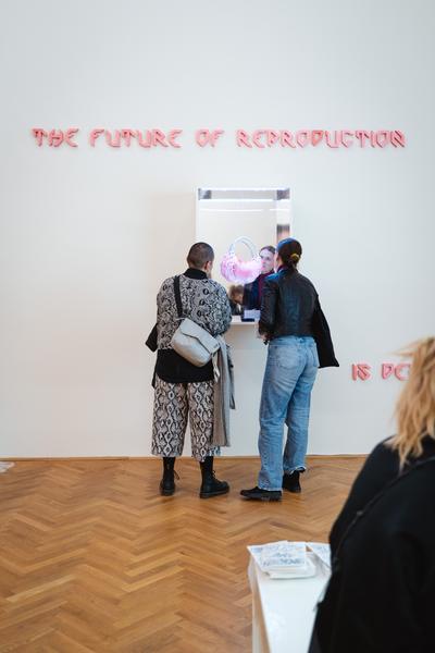 SUCK MY CODE! (Akademie der bildenden Künste / Exhibit Galerie, 05.11.2025 - 08.02.2026) Foto: eSeL.at - Robert Puteanu