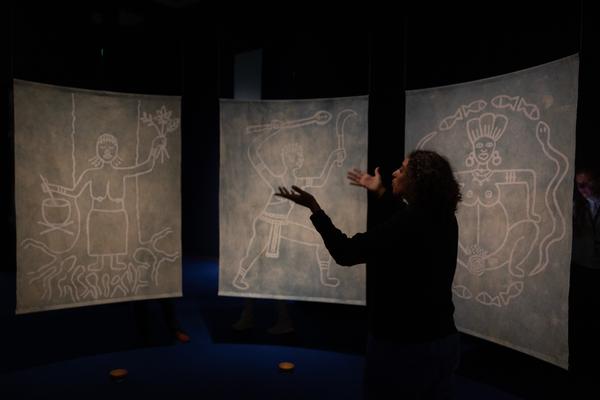 Tabita Rezaire: &quot;Calabash Nebula - Cosmological Tales of Connection&quot; (17.9.2025 - 11.1.2026) Foto: eSeL.at - Lorenz Seidler
