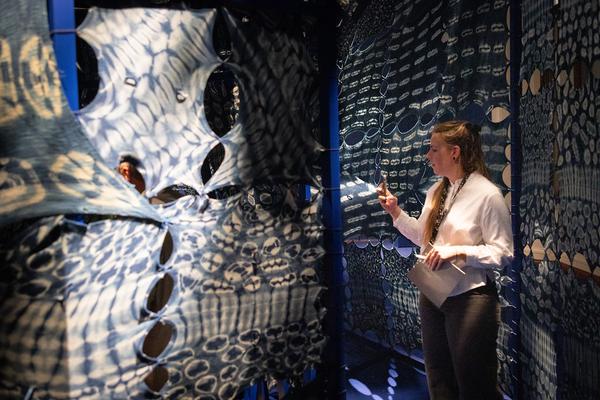 Tabita Rezaire: "Calabash Nebula - Cosmological Tales of Connection" (17.9.2025 - 11.1.2026) Foto: eSeL.at - Lorenz Seidler