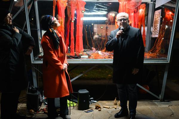 Juliana Herrero &quot;Tautropfen / Gotas de Rocío&quot; (Glaspavillon Bezirksmuseum Brigittenau, 12.11.2025) Foto: eSeL.at - Joanna Pianka
