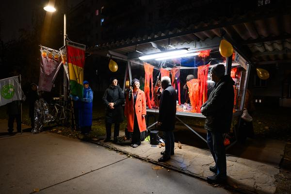 Juliana Herrero &quot;Tautropfen / Gotas de Rocío&quot; (Glaspavillon Bezirksmuseum Brigittenau, 12.11.2025) Foto: eSeL.at - Joanna Pianka