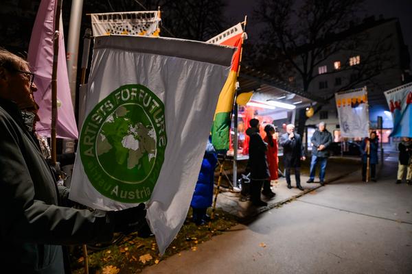 Juliana Herrero &quot;Tautropfen / Gotas de Rocío&quot; (Glaspavillon Bezirksmuseum Brigittenau, 12.11.2025) Foto: eSeL.at - Joanna Pianka