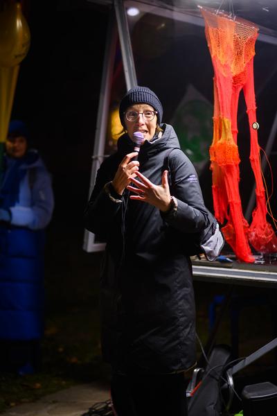 Juliana Herrero &quot;Tautropfen / Gotas de Rocío&quot; (Glaspavillon Bezirksmuseum Brigittenau, 12.11.2025) Foto: eSeL.at - Joanna Pianka