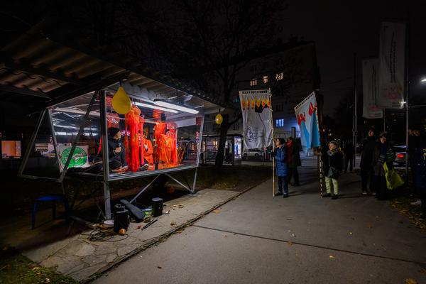 Juliana Herrero &quot;Tautropfen / Gotas de Rocío&quot; (Glaspavillon Bezirksmuseum Brigittenau, 12.11.2025) Foto: eSeL.at - Joanna Pianka