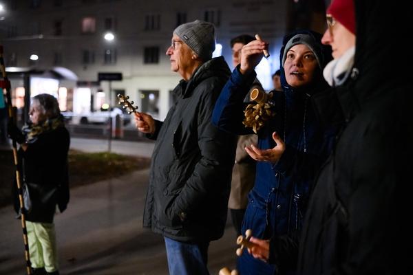 Juliana Herrero &quot;Tautropfen / Gotas de Rocío&quot; (Glaspavillon Bezirksmuseum Brigittenau, 12.11.2025) Foto: eSeL.at - Joanna Pianka