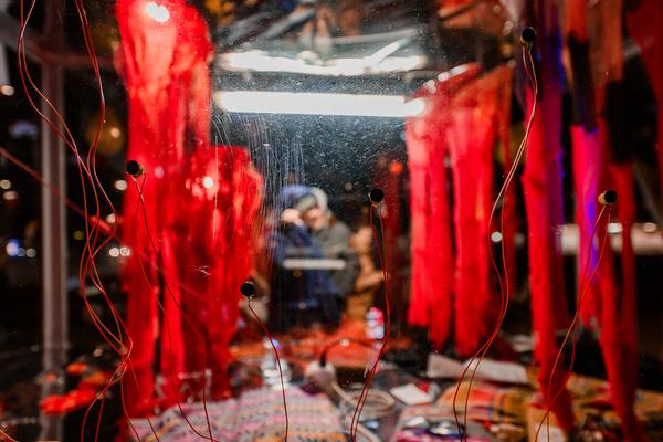 Juliana Herrero &quot;Tautropfen / Gotas de Rocío&quot; (Glaspavillon Bezirksmuseum Brigittenau, 12.11.2025) Foto: eSeL.at - Joanna Pianka