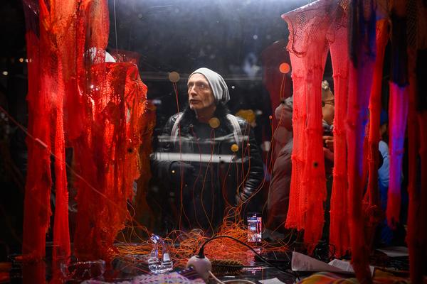 Juliana Herrero &quot;Tautropfen / Gotas de Rocío&quot; (Glaspavillon Bezirksmuseum Brigittenau, 12.11.2025) Foto: eSeL.at - Joanna Pianka