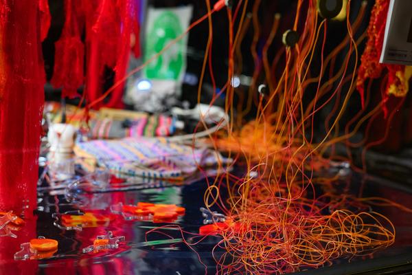 Juliana Herrero &quot;Tautropfen / Gotas de Rocío&quot; (Glaspavillon Bezirksmuseum Brigittenau, 12.11.2025) Foto: eSeL.at - Joanna Pianka