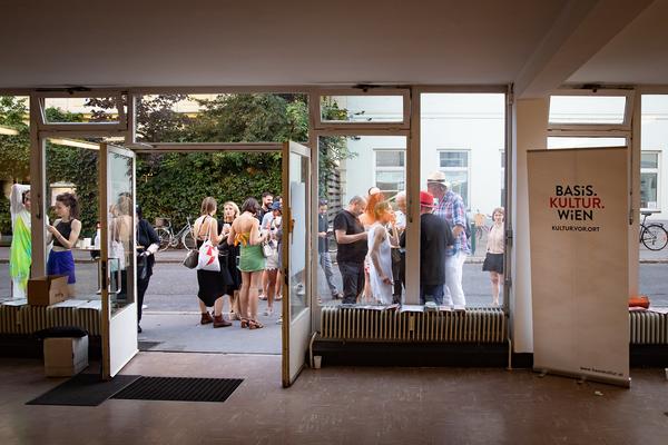 Hollerei: XX ART Flânerie – Eröffnung (10.7. - 18.7.2020) <a href="https://esel.at/termin/106218" rel="noreferrer nofollow">esel.at/termin/106218</a> | Foto: eSeL Foto: eSeL.at - Lorenz Seidler