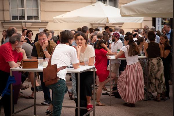 Architekturzentrum Wien: Hans Hollein ausgepackt: Das Haas-Haus (Eröffnung &amp; Sommerfest, 12.6.2019) <a href="https://www.azw.at/de/termin/hans-hollein-ausgepackt-das-haas-haus-2" rel="noreferrer nofollow">www.azw.at/de/termin/hans-hollein-ausgepackt-das-haas-haus-2</a> | Foto: eSeL Foto: eSeL.at - Lorenz Seidler