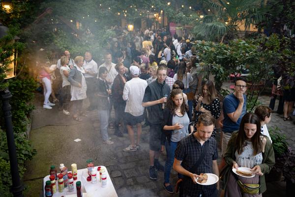 Kunst Haus Wien: Sommerfest &amp; Eröffnung TEACH NATURE (14.6.2022) Foto: eSeL.at - Lorenz Seidler Foto: eSeL.at - Lorenz Seidler