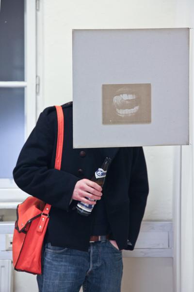 Eröffnung Di, 14.2.2012: das weisse Haus 

Einzelausstellungen: Katharina Lackner // Julian Palacz
Projektraum: „Tiefer als der Tag gedacht“ –
eine Overnight-Residency im Nachtzug zwischen den StädtenWien und Berlin
kuratiert von Veronika Floch und Elisabeth Frassl - mit Norbert Artner, Cécile Belmont, Fritz/Frassl, Gregor Guth, Georg Hamann, Matthias Klos, Wendelin Pressl, David Schrittesser, Andrea van der Straeten und Monika Wulz

15.02 - 24.03.2012
Foto: <a href="http://eSeL.at" rel="noreferrer nofollow">eSeL.at</a> Foto: (cc-by-nc-sa) eSeL.at