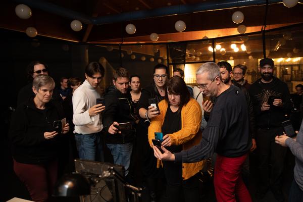 brut wien: irreality.tv - Der Hantologische Kongress (Kempelenpark, 1.11.2019) <a href="https://brut-wien.at/de/Programm/Kalender/Programm-2019/Oktober-2019/irreality.tv-DER-HANTOLOGISCHE-KONGRESS" rel="noreferrer nofollow">brut-wien.at/de/Programm/Kalender/Programm-2019/Oktober-2...</a> | Foto: eSeL Foto: eSeL.at - Lorenz Seidler