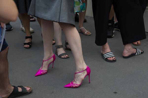 Akademie der bildenden Künste Wien: Performancebus - Klasse Dertnig (21.6. -  30.6.2017) <a href="http://esel.cc/akbild_abschlussarbeiten17" rel="noreferrer nofollow">esel.cc/akbild_abschlussarbeiten17</a> | Foto: <a href="http://eSeL.at" rel="noreferrer nofollow">eSeL.at</a> Foto: eSeL.at - Lorenz Seidler