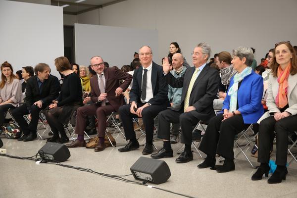 Tanzquartier im mumok: Feedback - Philipp Gehmacher - my shapes, your words, their grey (22.4.2015) <a href="http://esel.cc/TQW_mumok_gehmacher" rel="noreferrer nofollow">esel.cc/TQW_mumok_gehmacher</a> | Foto: <a href="http://eSeL.at" rel="noreferrer nofollow">eSeL.at</a> Foto: (c) eSeL.at