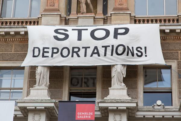 Refugeeprotest Akademie Schillerplatz (4.11.2013) Foto: eSeL.at