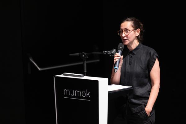 &quot;the set, the double, the stand-in, the prop&quot; - Jann Haworth im Gespräch mit Jo Applin (Österr. Ludwig-Stiftung @ mumok, 4.9.2025) Foto: eSeL.at - Lorenz Seidler