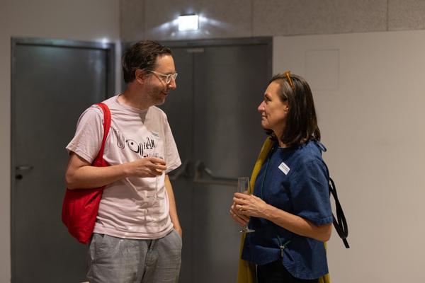 &quot;the set, the double, the stand-in, the prop&quot; - Jann Haworth im Gespräch mit Jo Applin (Österr. Ludwig-Stiftung @ mumok, 4.9.2025) Foto: eSeL.at - Lorenz Seidler