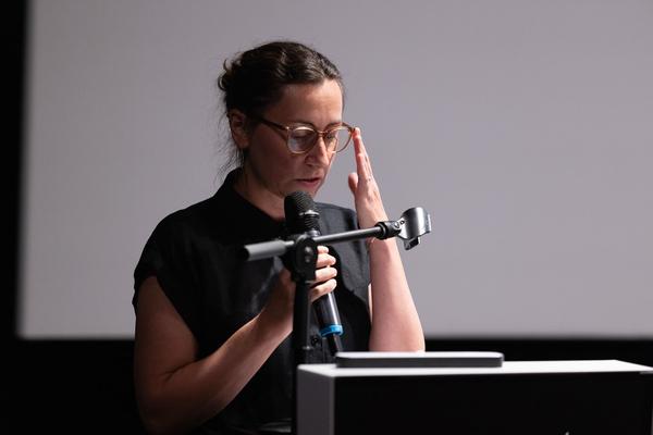 "the set, the double, the stand-in, the prop" - Jann Haworth im Gespräch mit Jo Applin (Österr. Ludwig-Stiftung @ mumok, 4.9.2025) Foto: eSeL.at - Lorenz Seidler