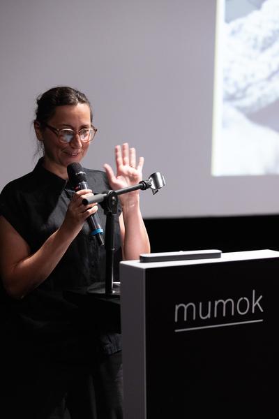 "the set, the double, the stand-in, the prop" - Jann Haworth im Gespräch mit Jo Applin (Österr. Ludwig-Stiftung @ mumok, 4.9.2025) Foto: eSeL.at - Lorenz Seidler