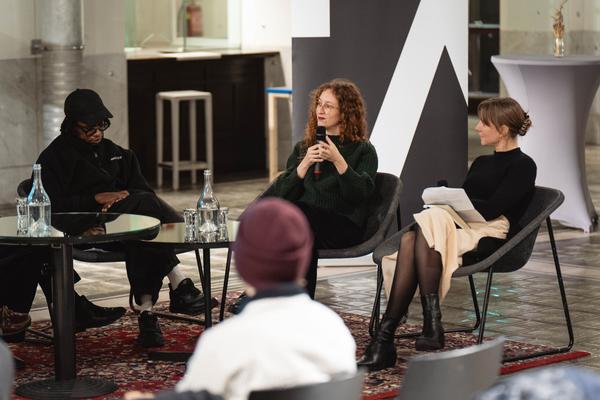 Talking through Weibel – Führung, Keynote &amp; Discussion (Angewandte Interdisciplinary Lab, 14.11.2025) Foto: eSeL.at - Robert Puteanu