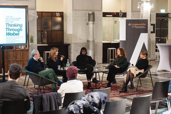 Talking through Weibel – Führung, Keynote &amp; Discussion (Angewandte Interdisciplinary Lab, 14.11.2025) Foto: eSeL.at - Robert Puteanu