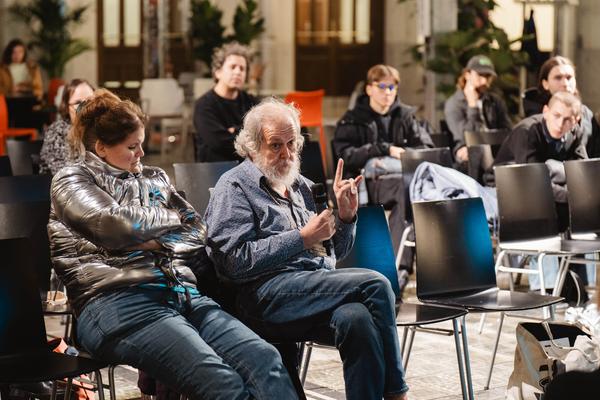 Talking through Weibel – Führung, Keynote &amp; Discussion (Angewandte Interdisciplinary Lab, 14.11.2025) Foto: eSeL.at - Robert Puteanu