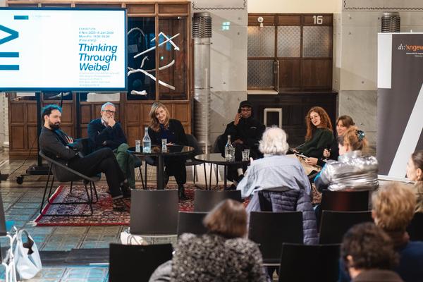 Talking through Weibel – Führung, Keynote &amp; Discussion (Angewandte Interdisciplinary Lab, 14.11.2025) Foto: eSeL.at - Robert Puteanu