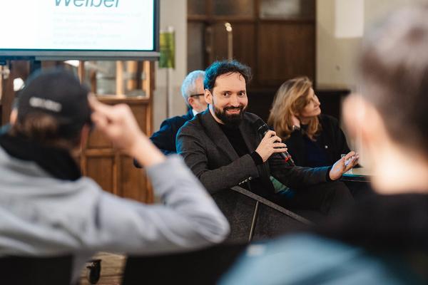 Talking through Weibel – Führung, Keynote &amp; Discussion (Angewandte Interdisciplinary Lab, 14.11.2025) Foto: eSeL.at - Robert Puteanu