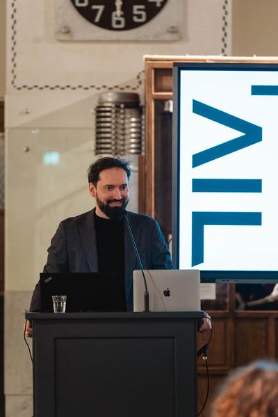 Talking through Weibel – Führung, Keynote &amp; Discussion (Angewandte Interdisciplinary Lab, 14.11.2025) Foto: eSeL.at - Robert Puteanu